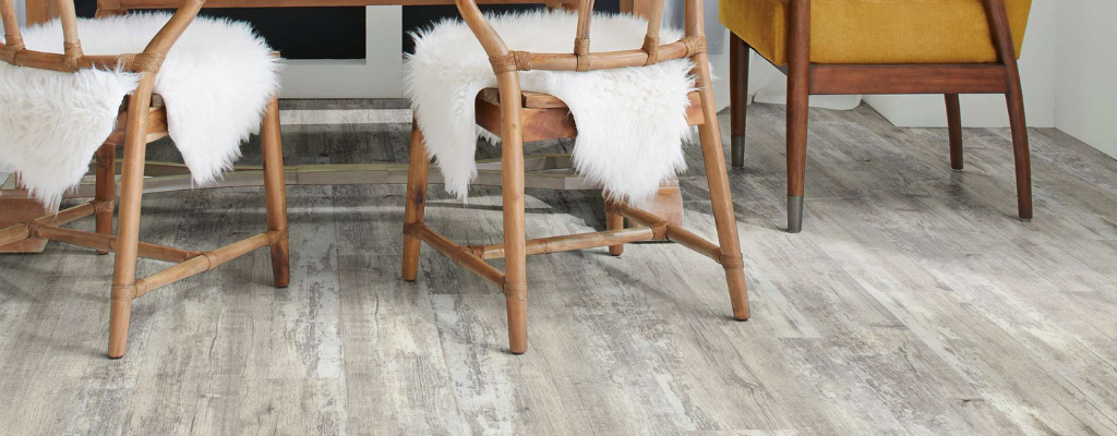 luxury vinyl plank flooring for restaurants featured image