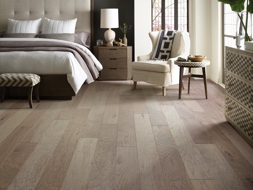 Shaw Alpine Hickory Morningside engineered hardwood flooring brings natural wood wood tone to this calm living room room view.