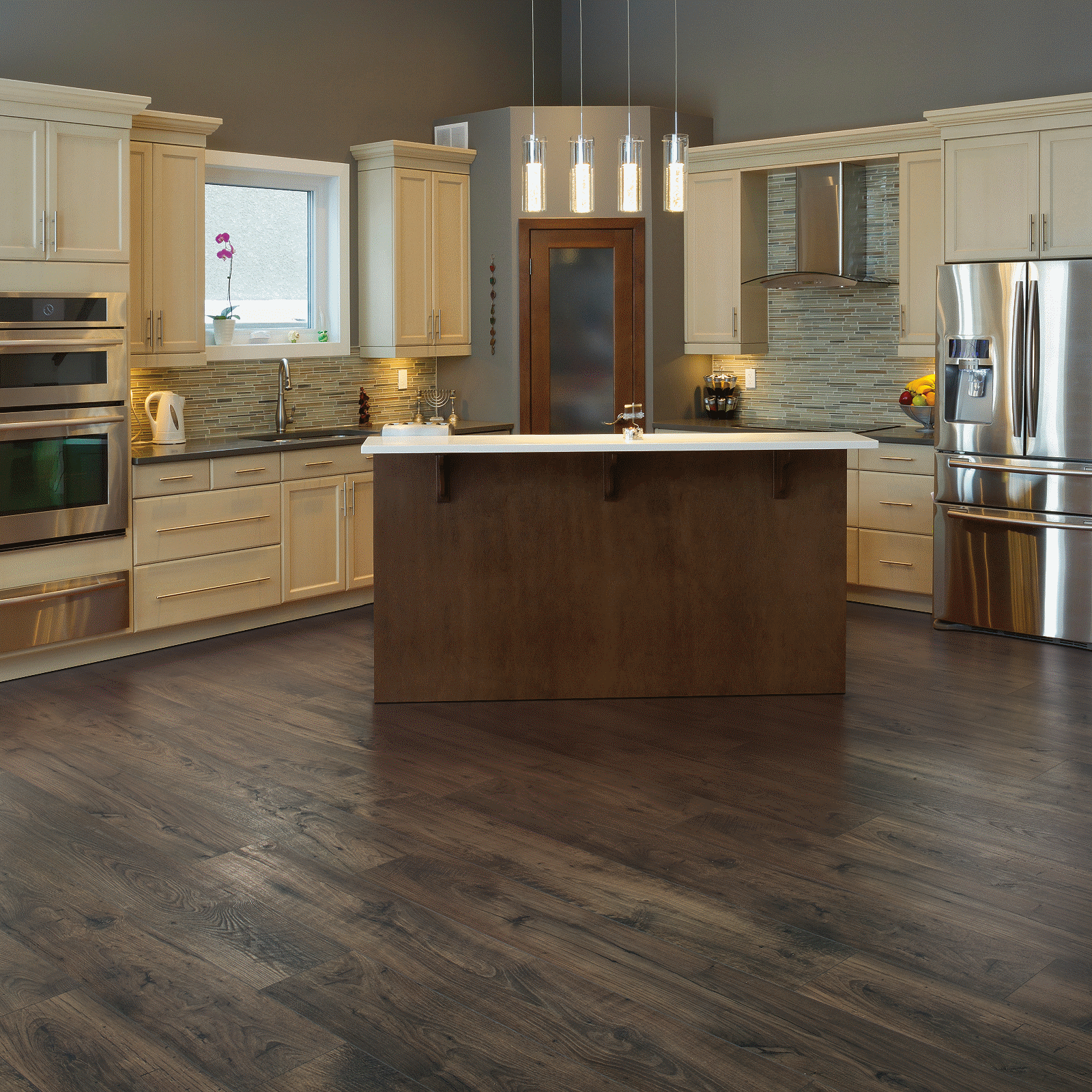 Mohawk Knotted Chestnut Laminate CDL74-03W RevWood Select Rare Vintage 7.5" x 54.34" (19.76 SF/Box)