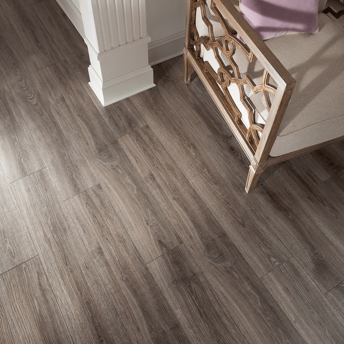 Mohawk Driftwood Oak Laminate CDL74-06W RevWood Select Rare Vintage 7.5" x 54.34" (19.76 SF/Box) — room view