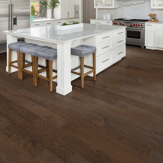 Shaw Arbor Place Reflection engineered hardwood flooring brings natural wood wood tone to this calm living room room view.