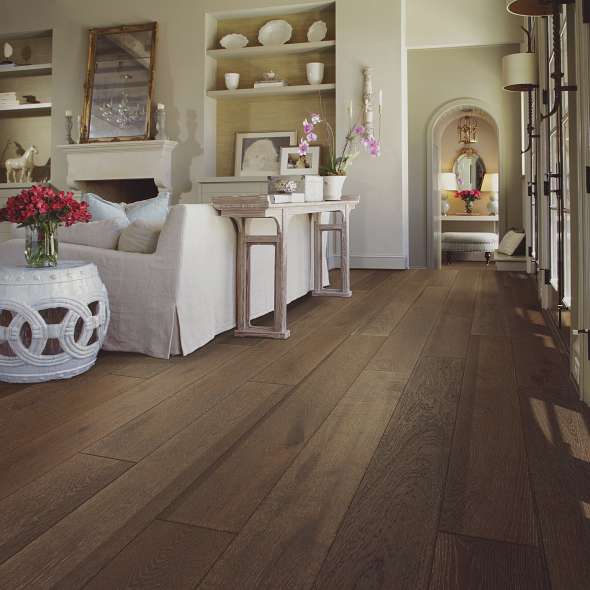 Shaw Castlewood Oak SW485-00514 Drawbridge 7.48" x Random Lengths up to 74.8" Engineered Wire Brushed White Oak Hardwood Flooring (31.09 SF/Box)