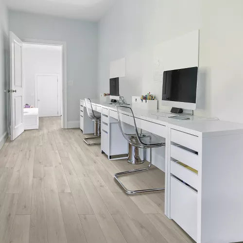 Mohawk Whitewash Oak Laminate CDL87-04 RevWood Plus Bellente 7.5" x 54.34" (19.76 SF/Box) — room view