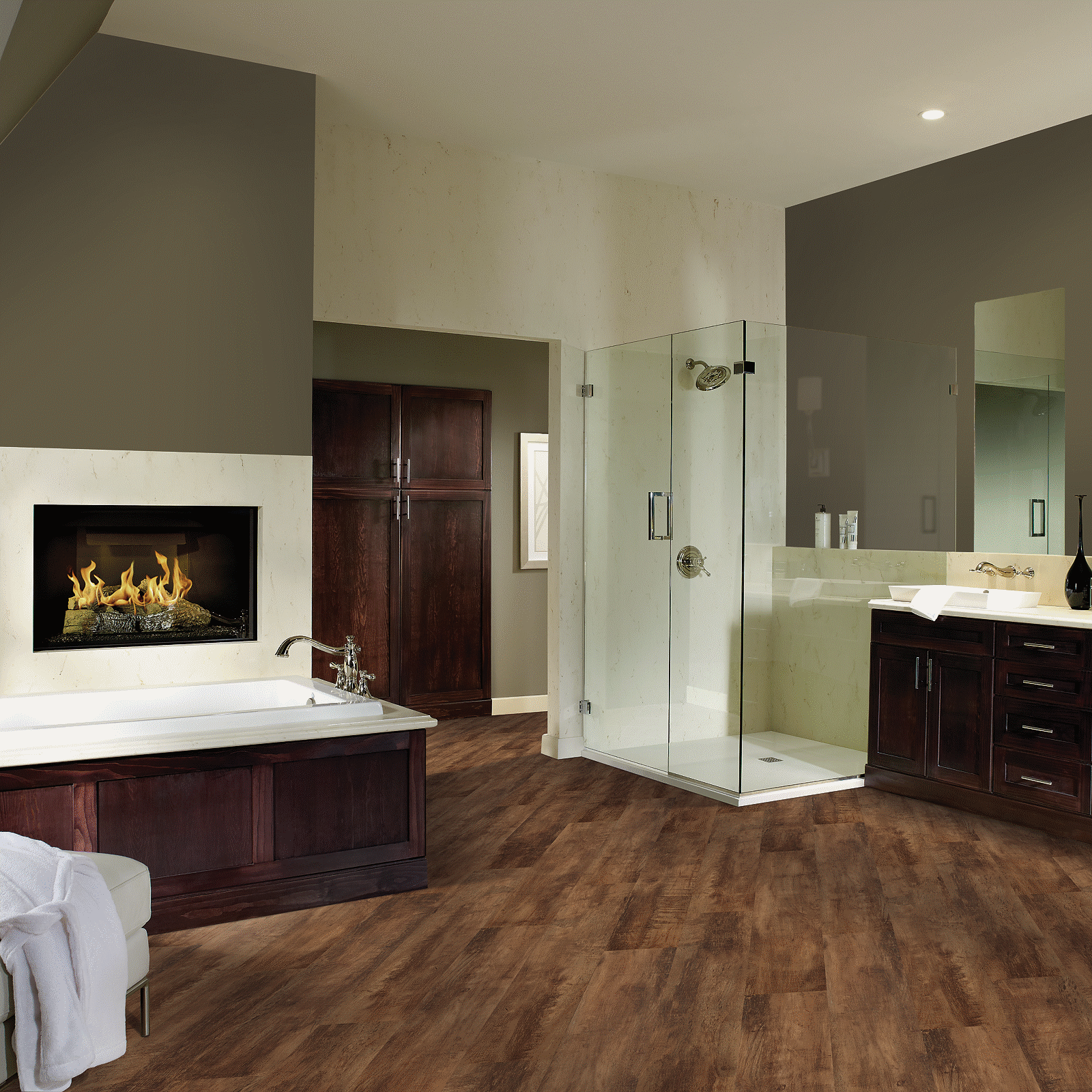 Mohawk Fallen Leaf Vinyl Plank DRS21-550 SolidTech Essentials Discovery Ridge 6" x 48" (32.15 SF/Box)