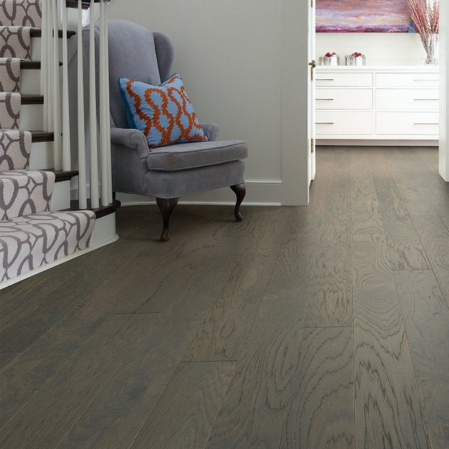 Shaw High Plains 6 3/8 Kohl engineered hardwood flooring in a foyer, with natural wood color giving the room a welcoming finished look.