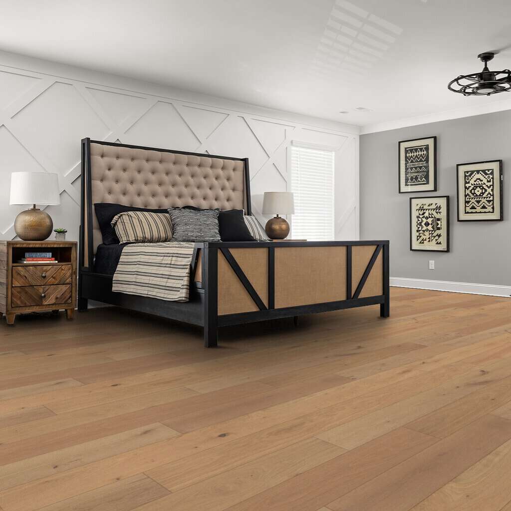 Shaw Castlewood Oak SW485-02047 Dynasty 7.48" x Random Lengths up to 74.8" Engineered Brushed White Oak Hardwood Flooring (31.09 SF/Box)