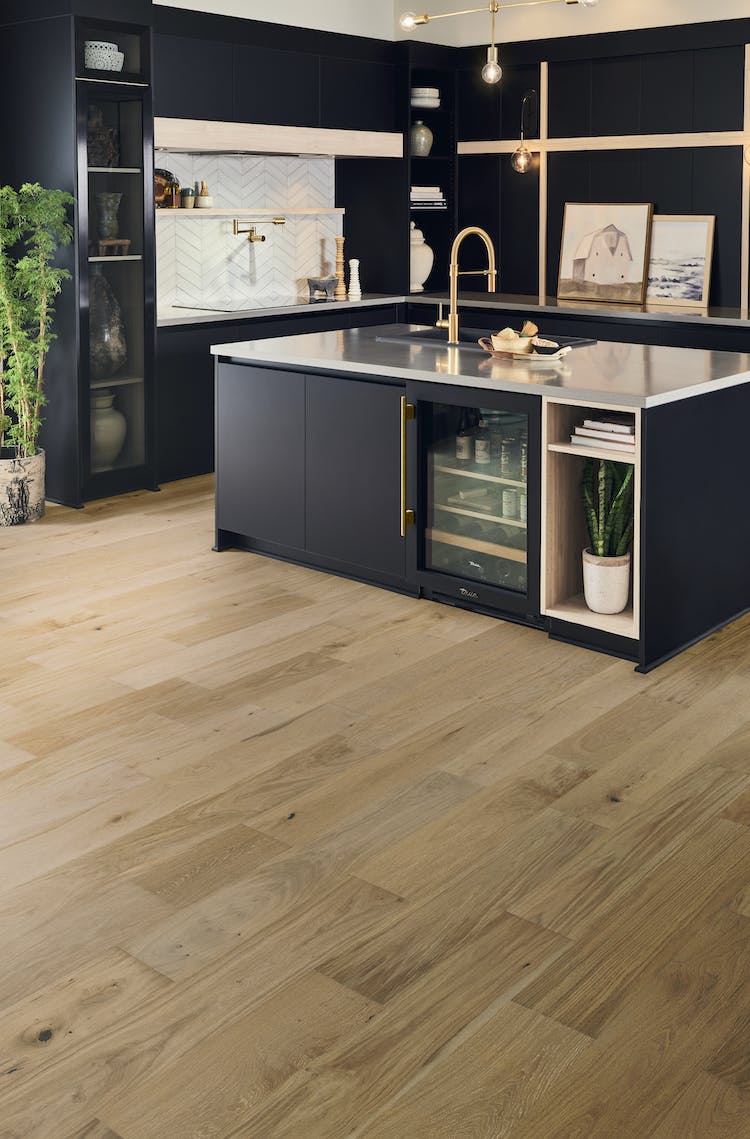 Mannington Natural Engineered Hardwood HPLV07NAT1 Latitude Park City 7 1/2" Wide With Varying Lengths Up to 83” (25.77 SF/Box)