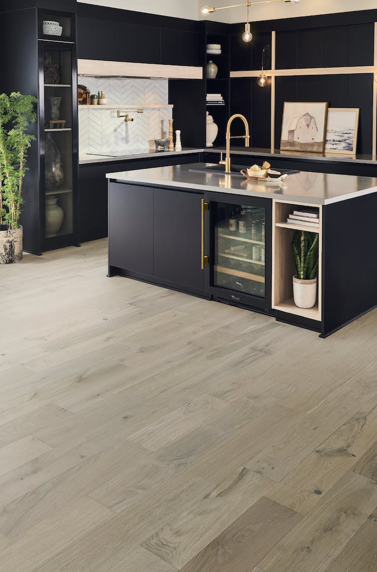 Mannington Wintry Engineered Hardwood HPLV07WIN1 Latitude Park City 7 1/2" Wide With Varying Lengths Up to 83” (25.77 SF/Box)