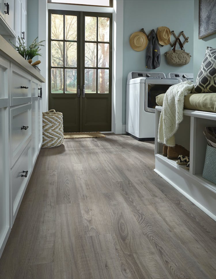 Mannington Bay Breeze Floating LVT RGP070-552384 Adura Rigid Sausalito 6" x 48" (19.1 SF/Box)