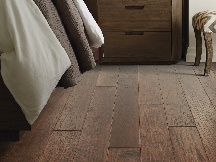 Shaw Pebble Hill 6 3/8 Weathered Saddle engineered hardwood flooring adds weathered saddle brown hardwood character to this living room setting.
