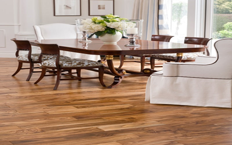 Bella Cera Venice In A  Luxury Dining Area Setting