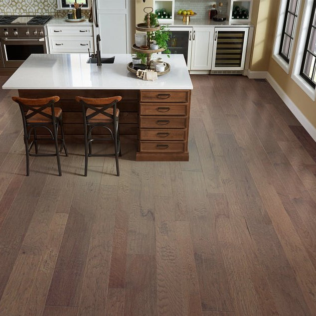 Shaw Pebble Hill Hickory Mixed Width Rattan engineered hardwood flooring brings natural wood wood tone to this calm living room room view.