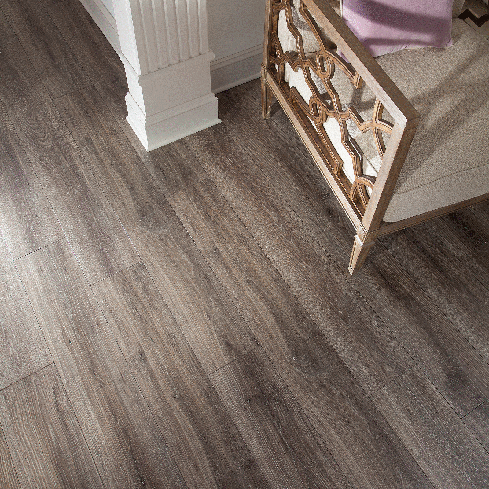 Mohawk RevWood Select Rare Vintage CDL74-06W Driftwood Oak Laminate 7.5" X 54.34" (16.93 SF/Box)