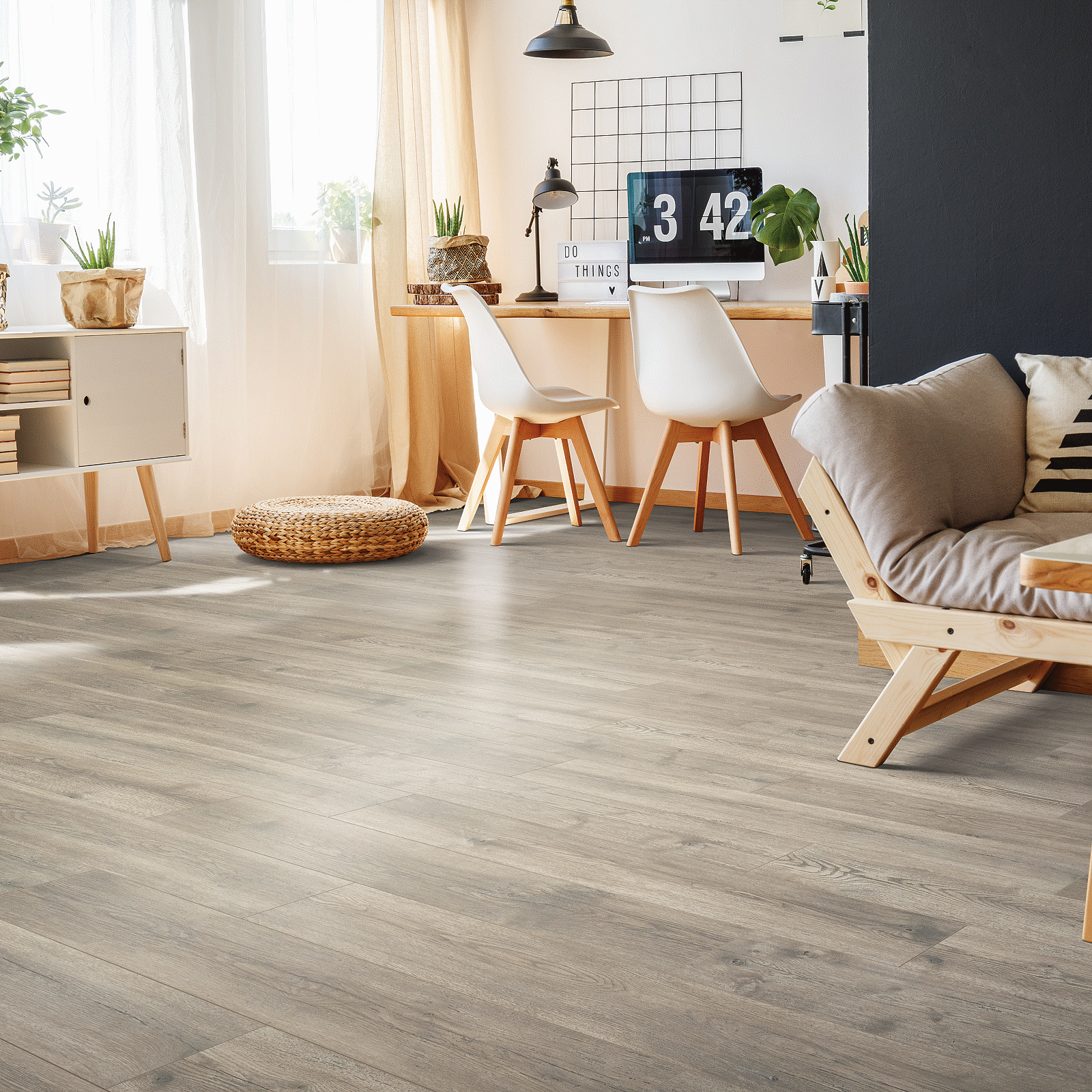 Mohawk RevWood Essentials Rivercrest CDL94-02 Country Linen Oak Laminate 7.49" X 47.28" (17.18 SF/Box)