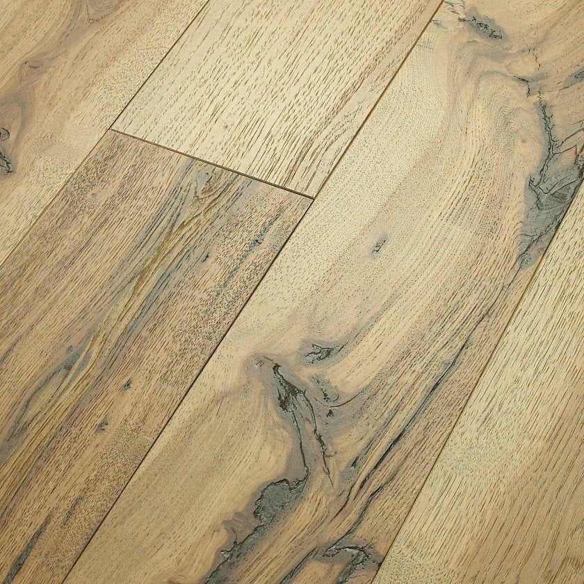 Shaw Reflections Hickory SW673-01033 Luminous 7" x Random Lengths up to 82.5" Engineered Wire Brushed Hickory Hardwood Flooring (23.58 SF/Box)