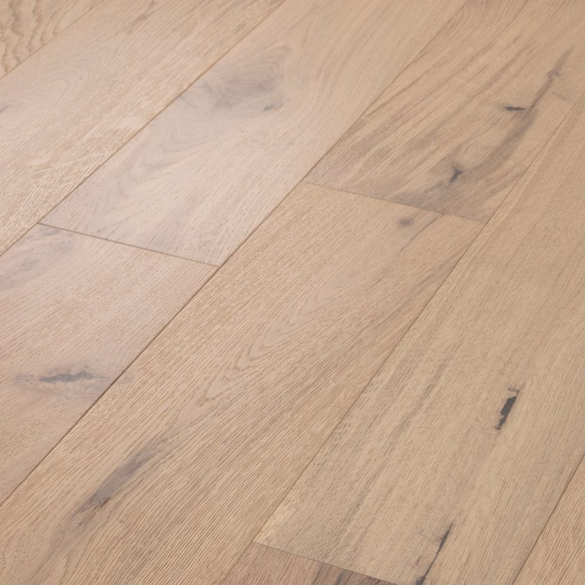Shaw Castlewood Oak SW485-01070 Renaissance 7.48" x Random Lengths up to 74.8" Engineered Brushed White Oak Hardwood Flooring (31.09 SF/Box)