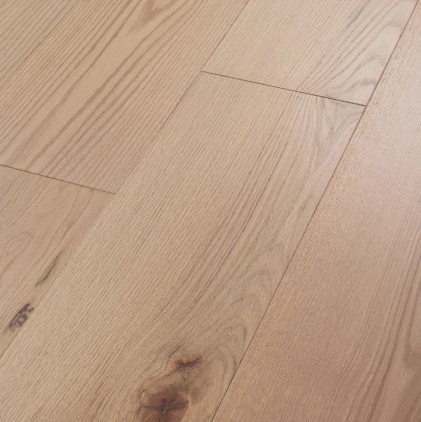 Shaw Landmark Sliced Oak SW747-01125 Bandelier 9.25" x Random Lengths up to 82.5" Hardwood (31.16 SF/Box)