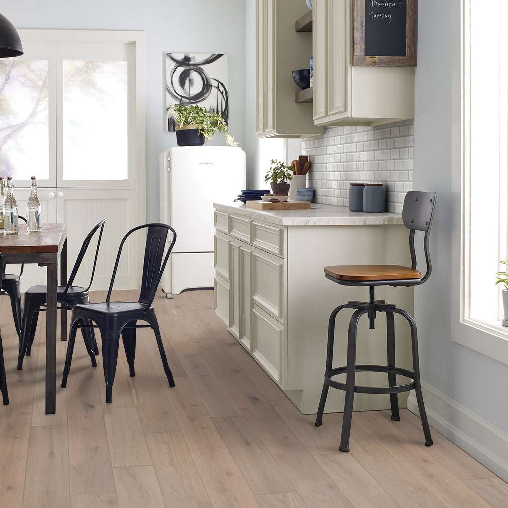 Shaw Castlewood Oak SW485-01075 Knight 7.48" x Random Lengths up to 74.8" Engineered Brushed White Oak Hardwood Flooring (31.09 Sf/Box)