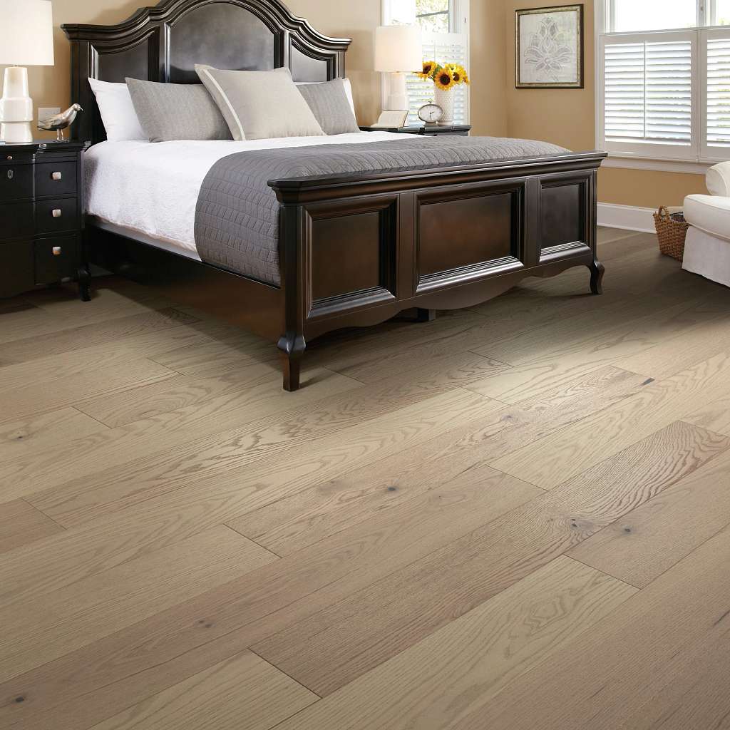 Shaw Exploration Oak SW713-02055 Horizon 6.38" x Random Lengths up to 58.56" Engineered Sliced Wire Brushed Oak Hardwood Flooring (30.48 Sf/Box)