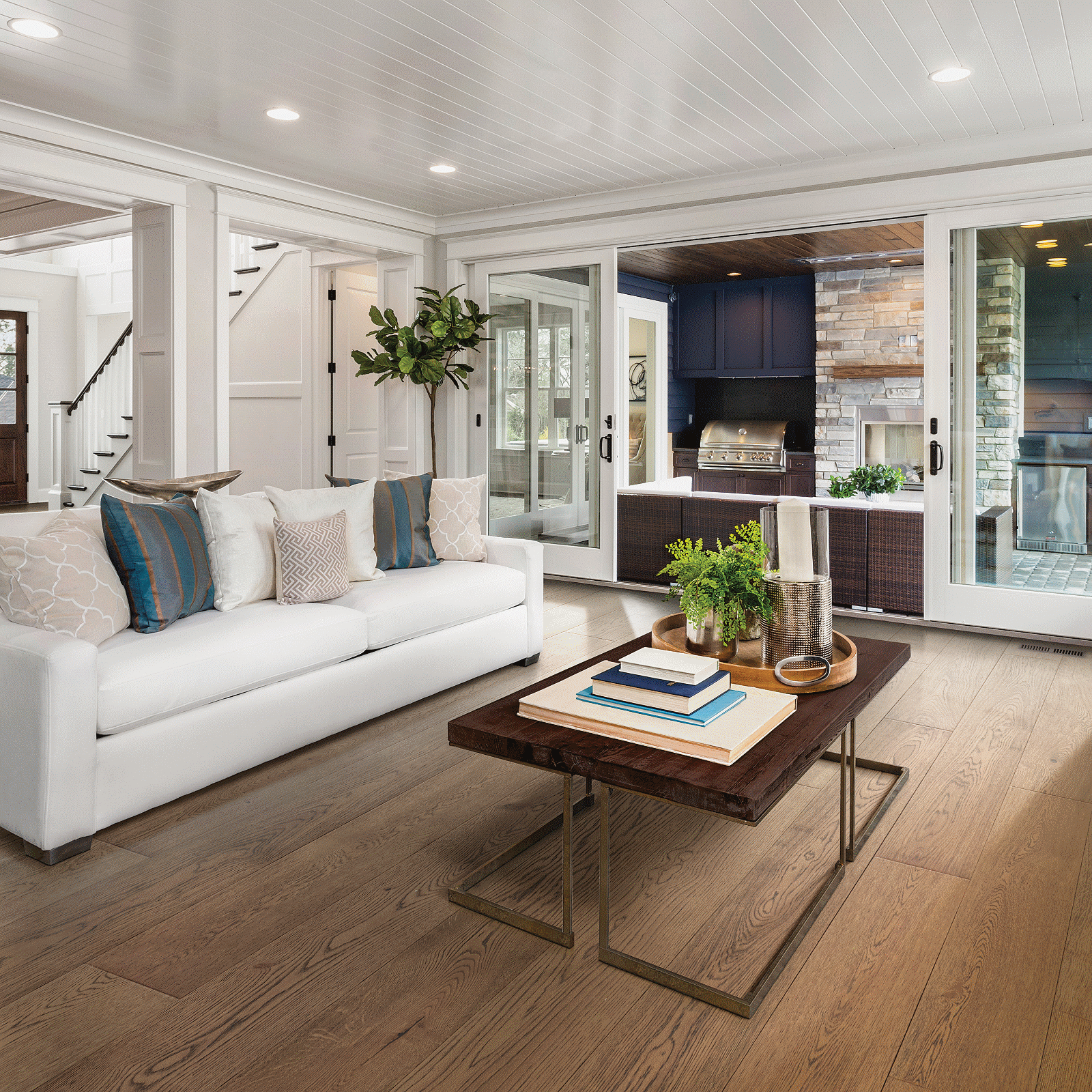 Mohawk TecWood Select Mod Revival WEK04-23 Oatmeal Oak Engineered Hardwood 7.5" X 86.7" (27.41 SF/Box)