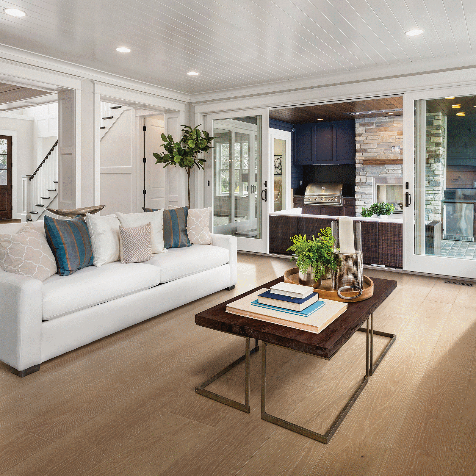 Mohawk TecWood Select Mod Revival WEK04-61 City Loft Oak Engineered Hardwood 7.5" X 86.7" (27.41 SF/Box)