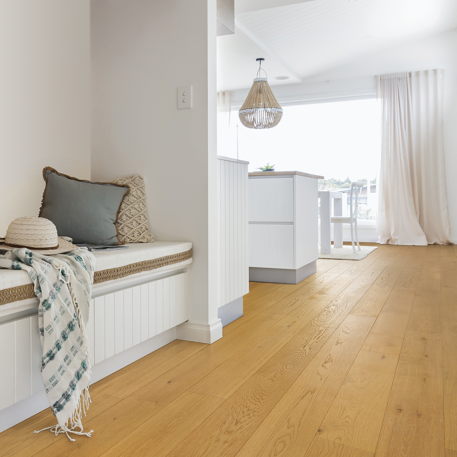 Mohawk TecWood Select Harbor Estates WEK05-27 Naturale Oak Engineered Hardwood 7.5" X 86.7" (27.41 SF/Box)