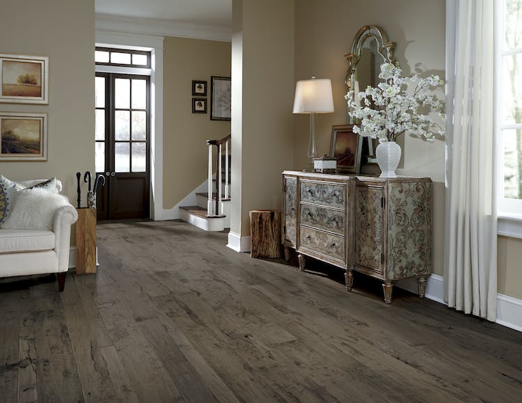 Mannington Hand Crafted Pacaya Mesquite PMQ07OBS1-276056 Obsidian 3", 5", 7" Wide With Varying Lengths Up to 84” (35 SF/Box)