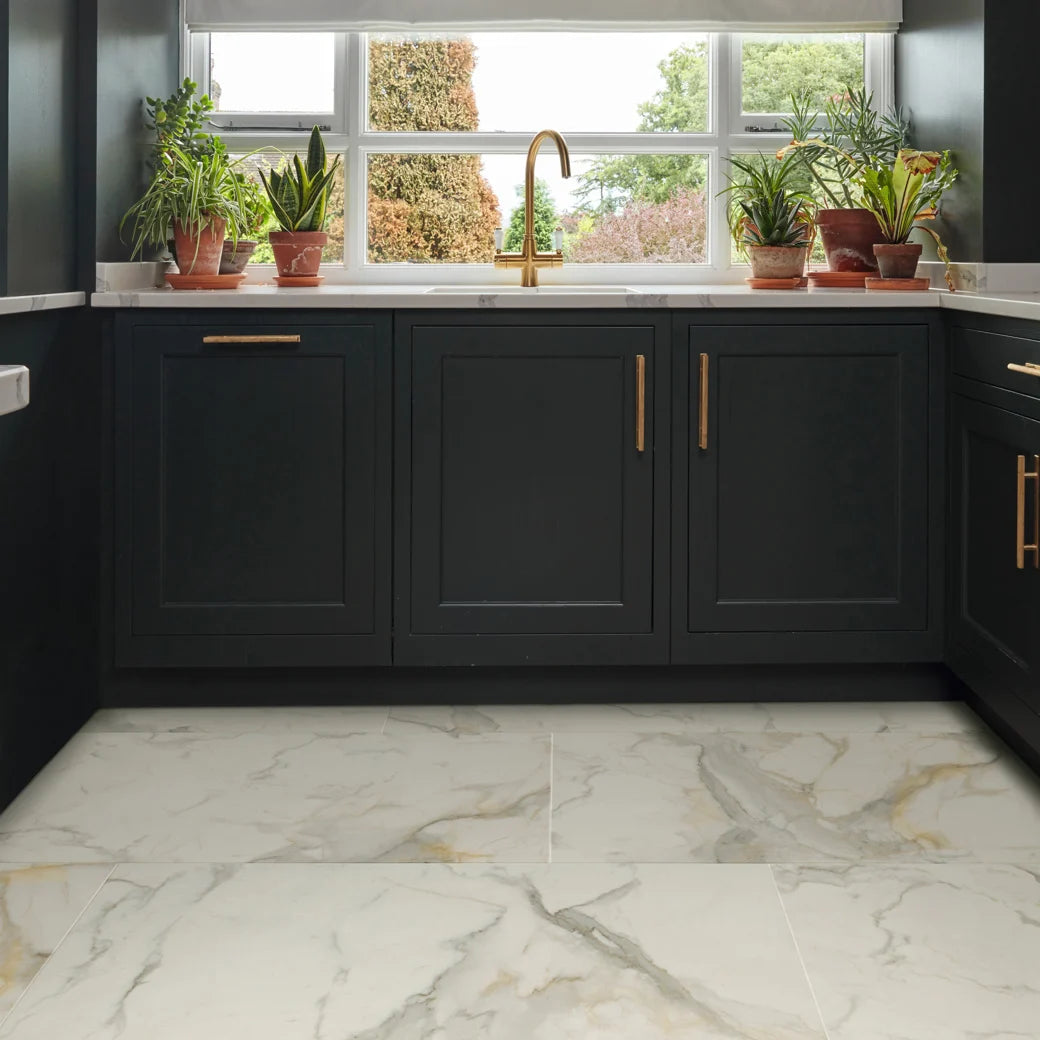 Karndean Art Select Gluedown LM33 Calacatta d'Oro 18" x 36" (36.0 SF/Box)