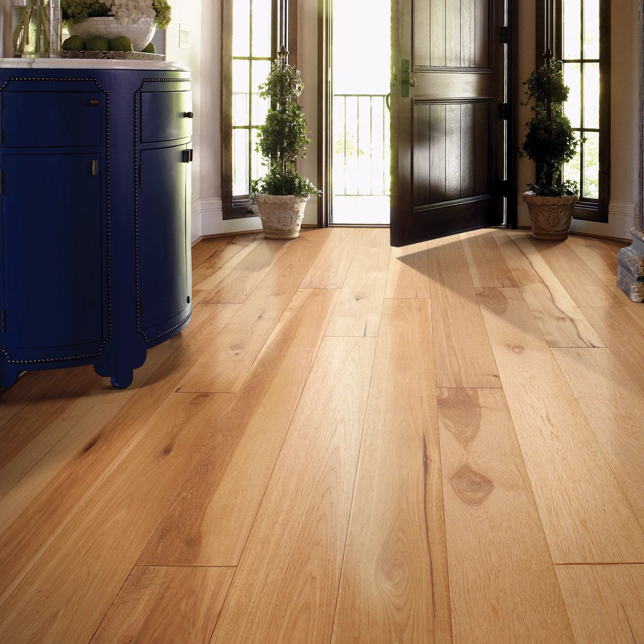 Shaw Castlewood Hickory SW486-00993 Coat Of Arms 7.48" x Random Lengths up to 74.8" Engineered Wire Brushed Hickory Hardwood Flooring (31.09 SF/Box)