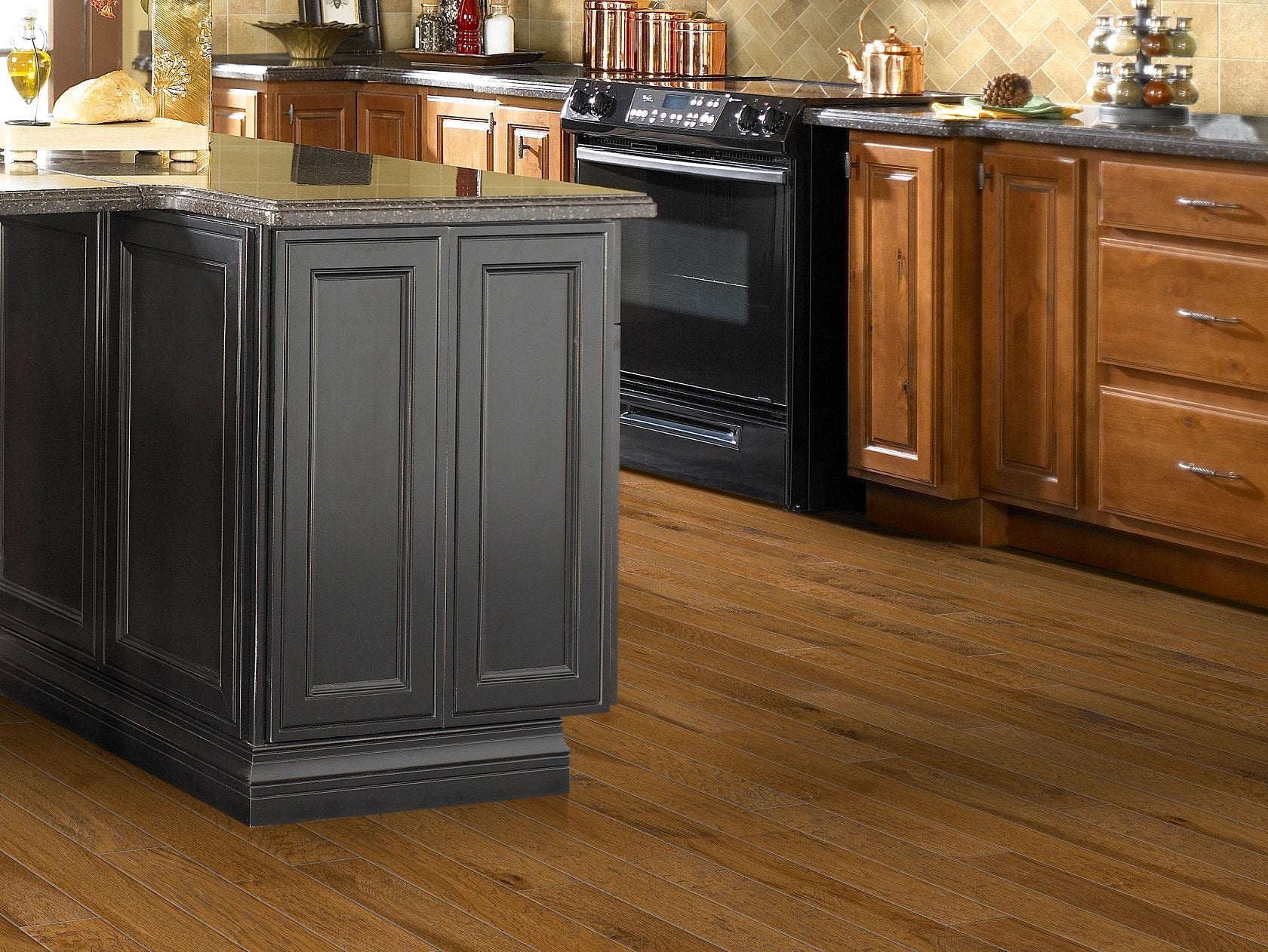 Shaw Sequoia Hickory 5 SW539-00879 Woodlake 5" x Random Lengths up to 58.5" Engineered Scraped Hickory Hardwood Flooring (23.66 SF/Box)