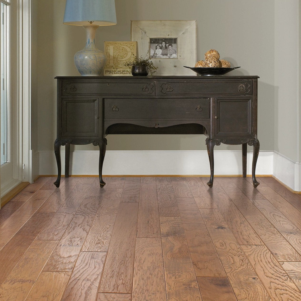Shaw Sequoia Hickory 5 SW539-02002 Bravo 5" x Random Lengths up to 58.5" Engineered Scraped Hickory Hardwood Flooring (23.66 SF/Box)