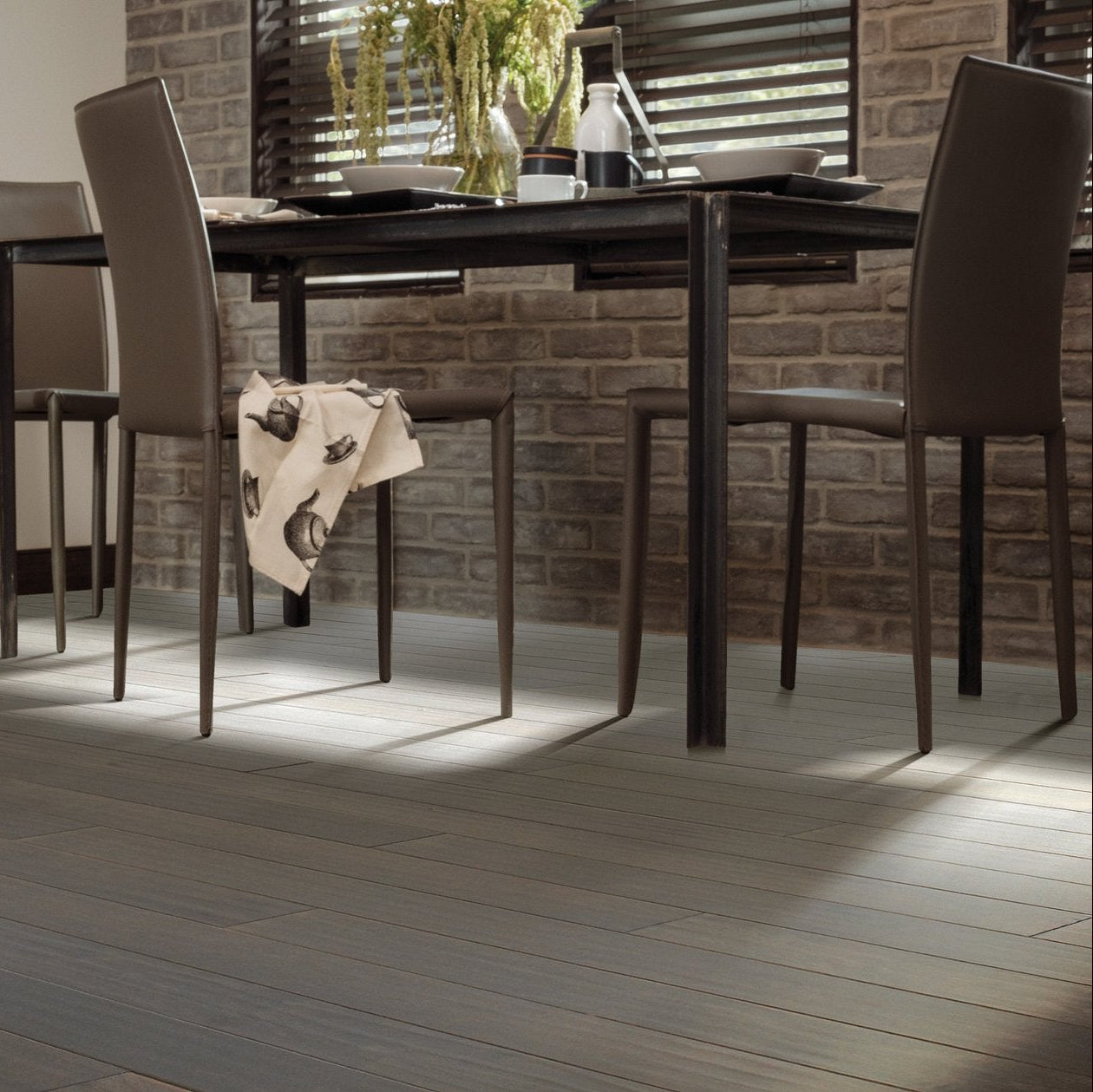 Shaw Coral Springs SW591-00493 Bayfront 5" x Random Lengths up to 58.5" Engineered Scraped Maple Hardwood Flooring (23.66 SF/Box)