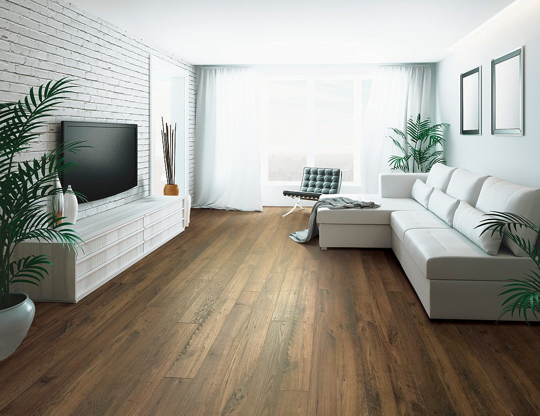 Mohawk RevWood Essentials Kingmire 5.24 in Toasted Chestnut Laminate CDL89-02 5.24 in X 47.24 in