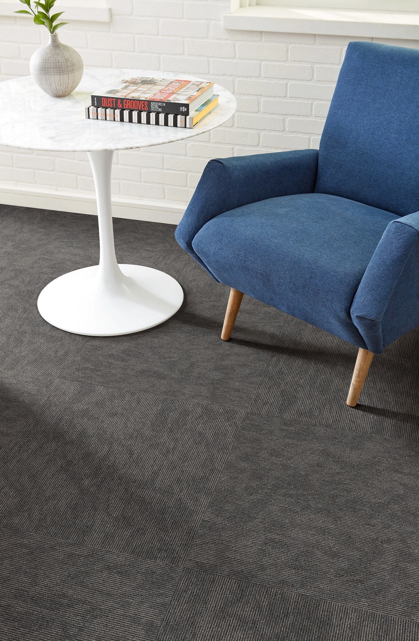 Shaw Contender 5th & Main 54956-00710 Champion Carpet Tile