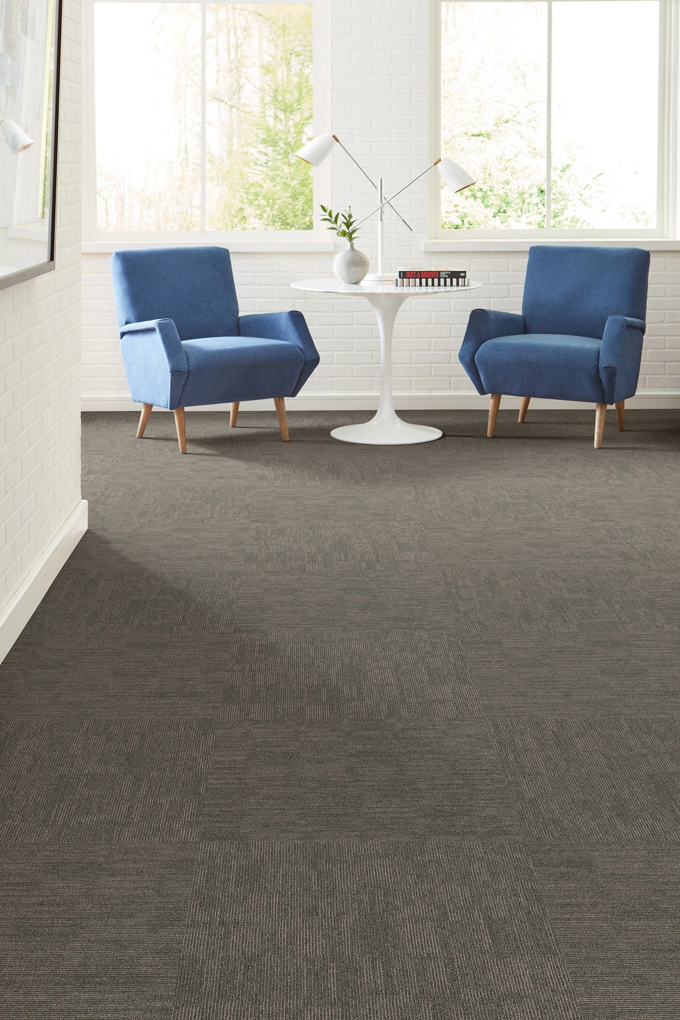 Shaw Knock Out 5th & Main 54957-00300 Triumph Carpet Tile