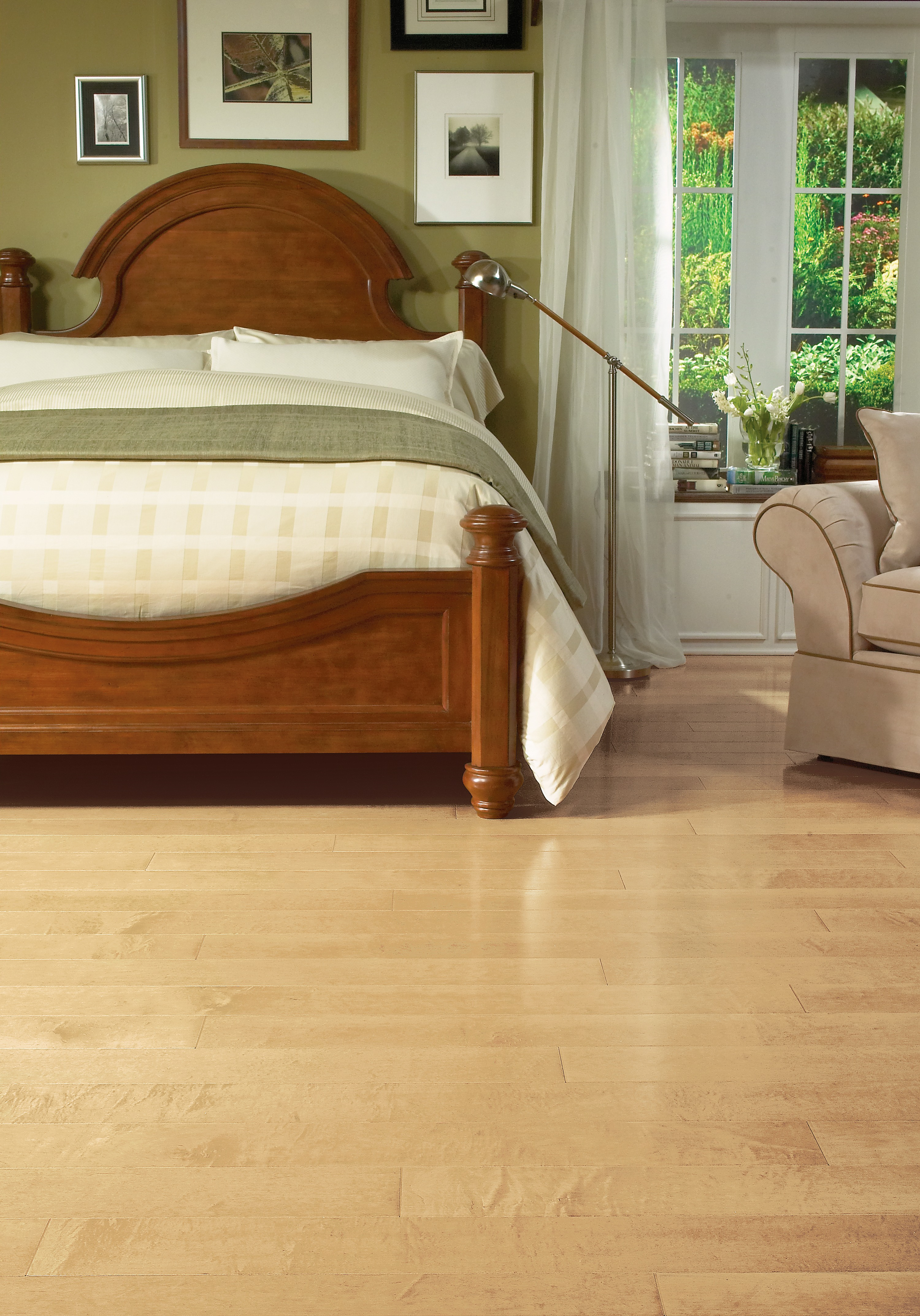Bruce Engineered Hardwood Flooring Maple Turlington Lock&Fold Natural 5" EMA20LGEE